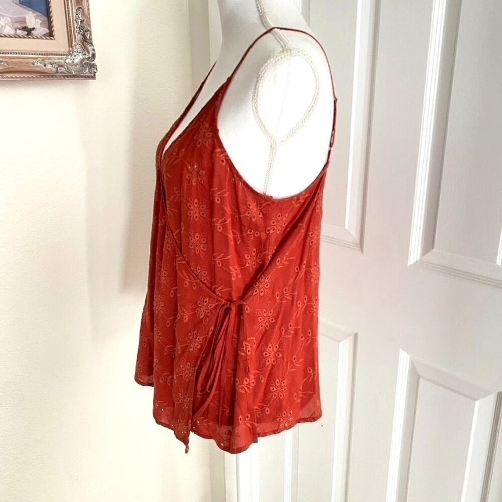 ASTR The Label Floral Eyelet Wrap Tie Top Rust Size Medium Feminine Summer. B40 - Picture 3 of 11